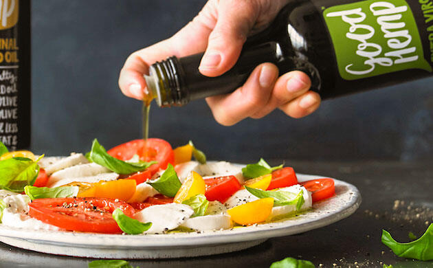 Как правильно использовать конопляное масло в пище Конопляное масло: добавление в салаты, соусы и смузи