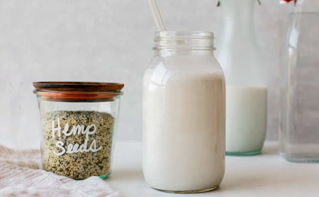 Молоко из конопляных семян Баночка конопляного молока