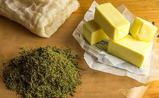 Ингредиенты для канна-масла Измельченные соцветия и сливочное масло