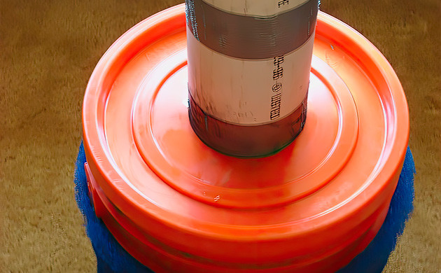 Угольный фильтр из пластмассового ведра Угольный фильтр из пластмассового ведра