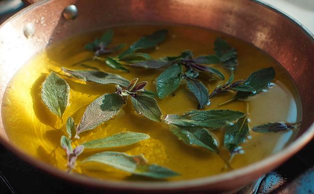 5. Приготовить шалфейное масло