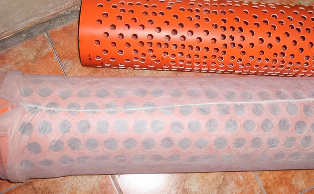 обтягиваем обе трубы агроволокном обтягиваем обе трубы агроволокном